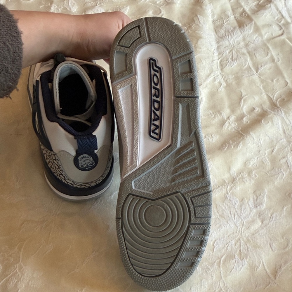 Jordan Kids White and Navy Basketball Sneakers with Grey Elephant Print - Picture 5 of 9
